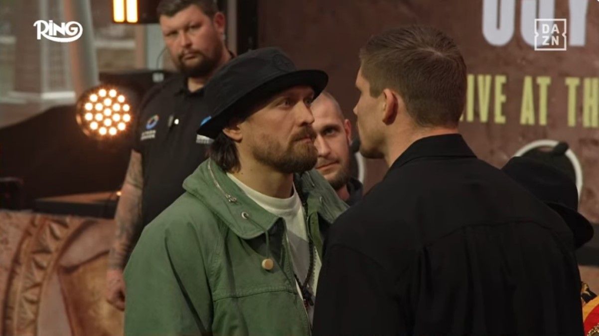 Усик провів битву поглядів з Верховеном - все завершилось незвично для українця (ВІДЕО)