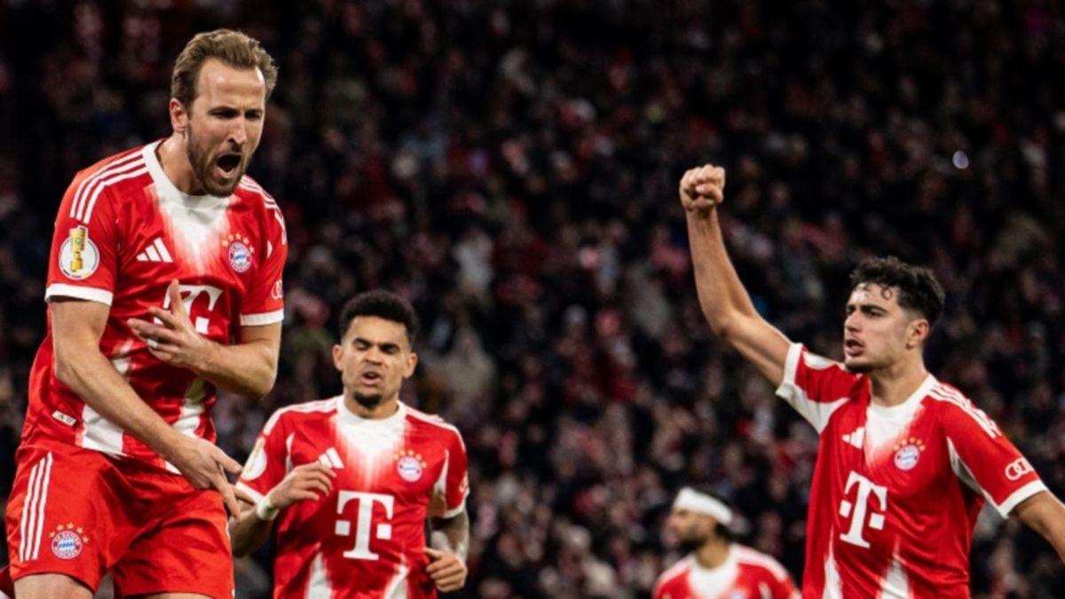 Кейн, Діас і Павловіч / Photo by S. Mellar/FC Bayern via Getty Images