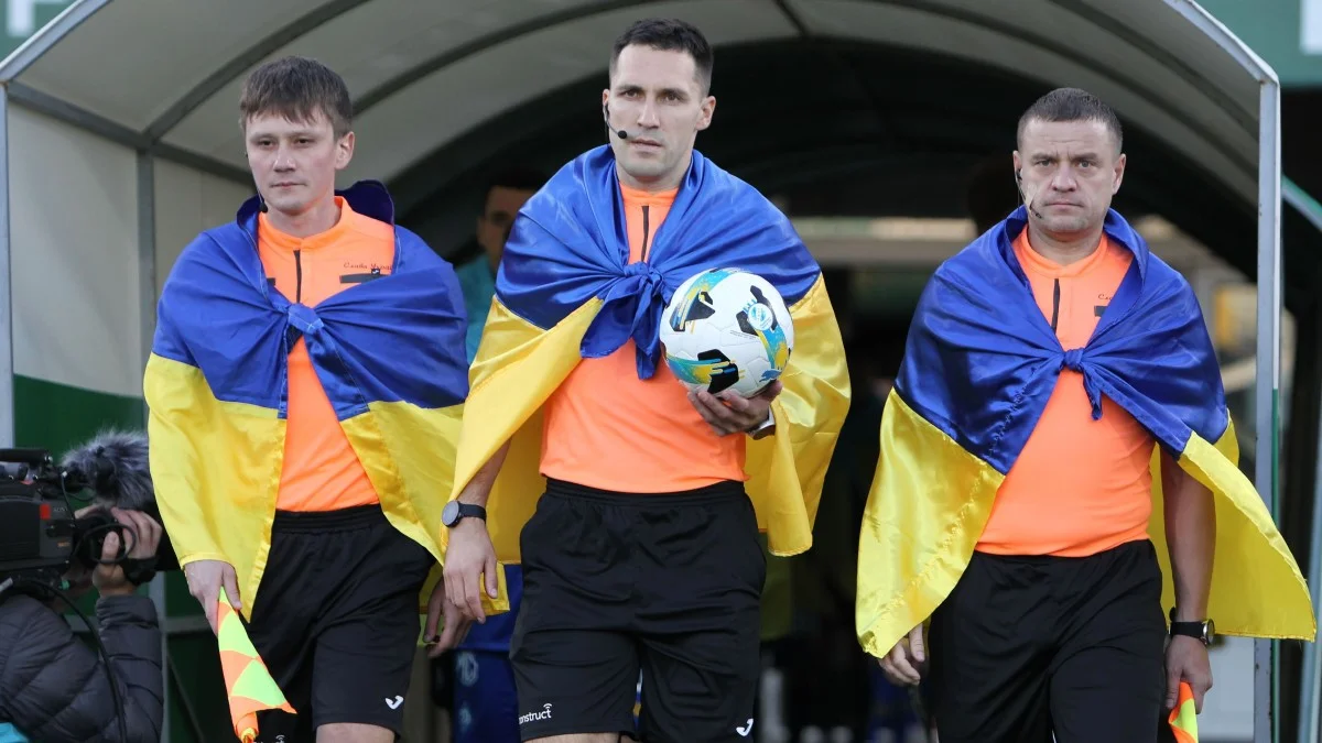 Александр Афанасьев (по центру) / фото: ФК Динамо Киев