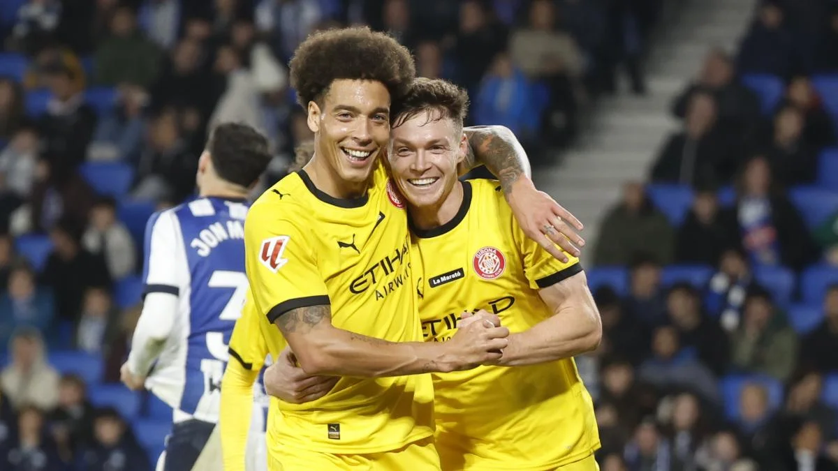 Виктор Цыганков и Аксель Витсель / фото: EFE