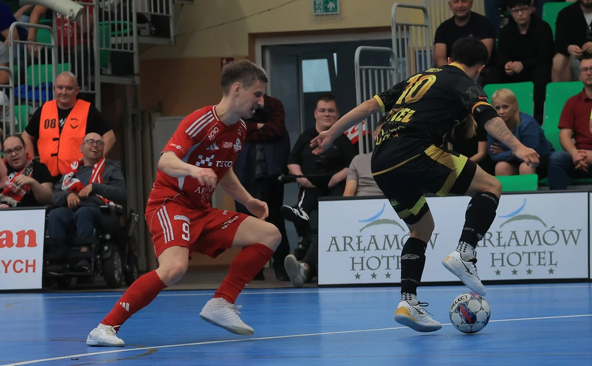 Артем Фаренюк (№ 9) / фото: ФК Євробус