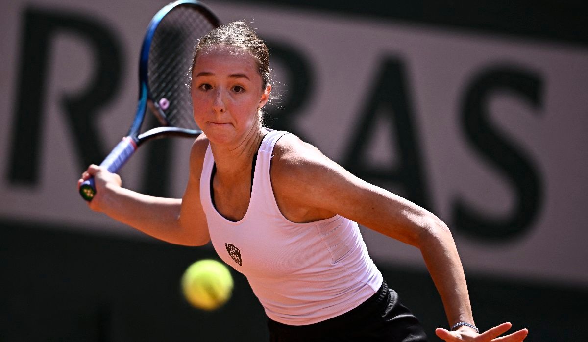 Анастасия Соболева / Photo by JULIEN DE ROSA/AFP via Getty Images