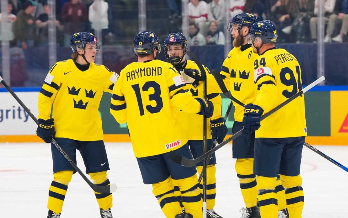 Сборная Швеции / фото: IIHF