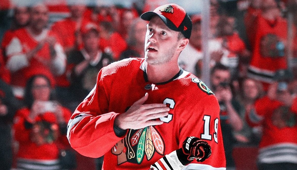 Джонатан Тейвз / фото: x.com/NHLBlackhawks