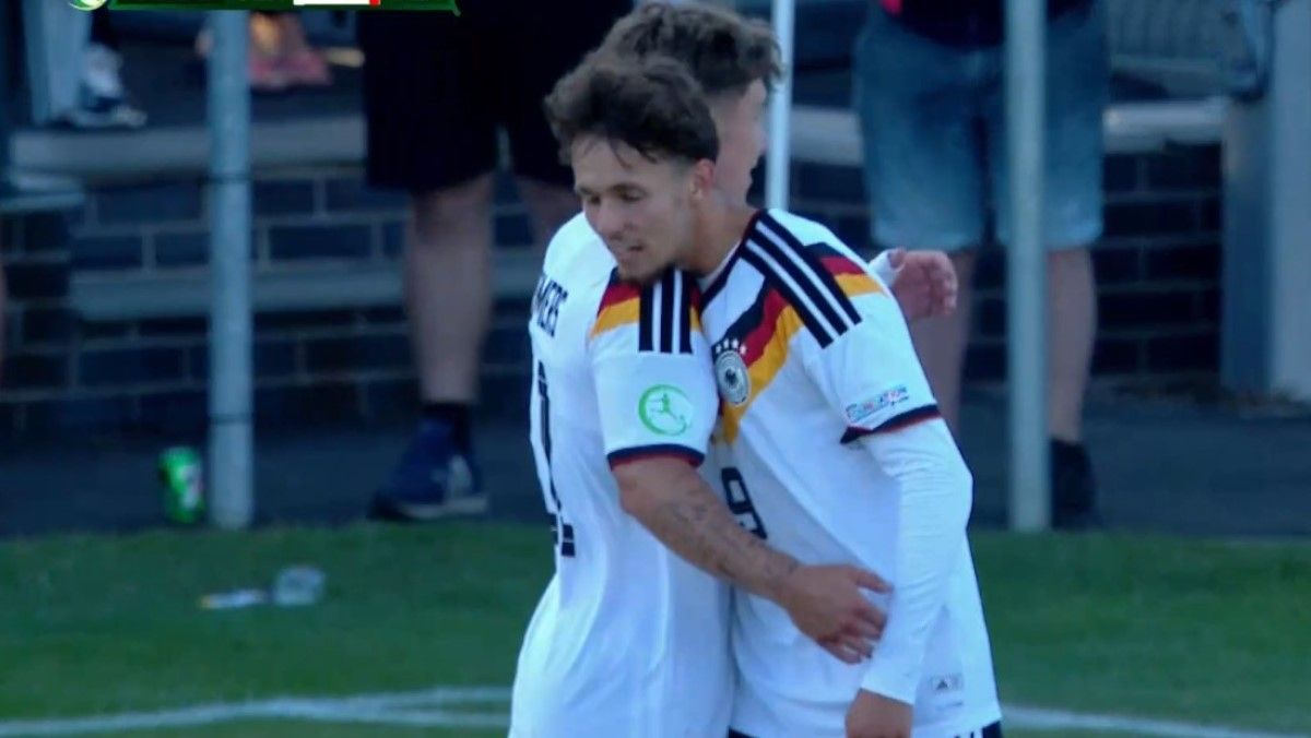 Германия U-19 – Дания U-19 / скриншот с трансляции