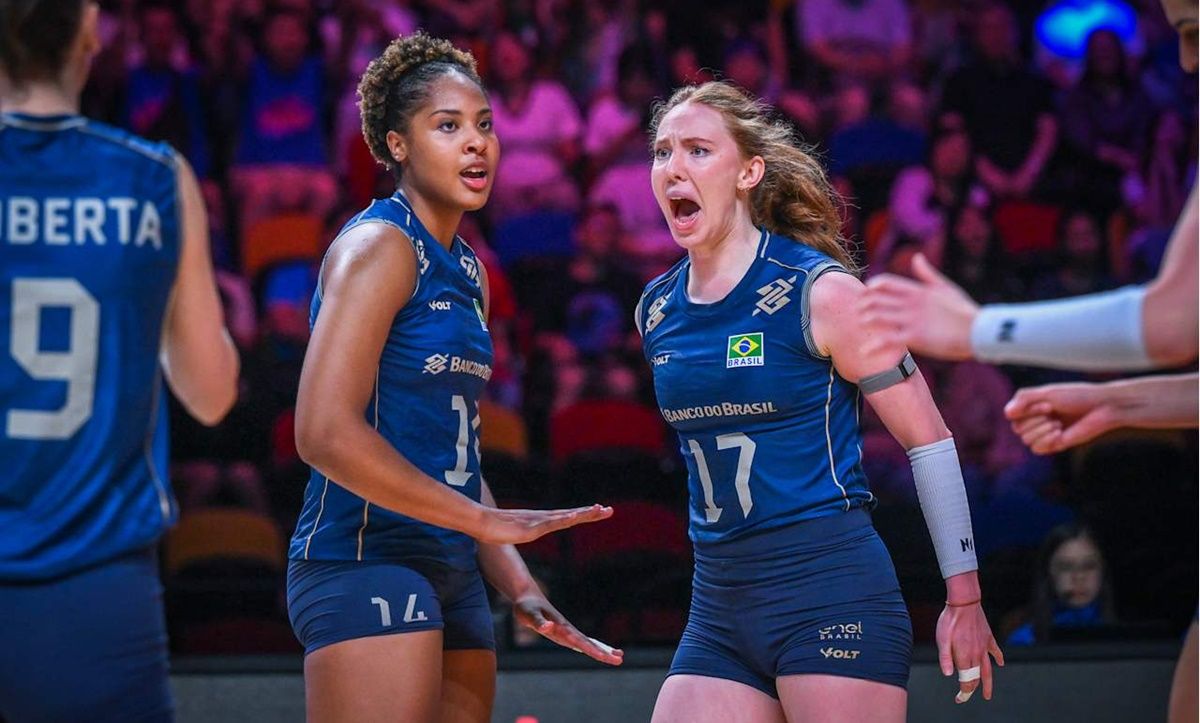 Збірна Бразилії вийшла в 1/2 фіналу / фото: volleyballworld.com