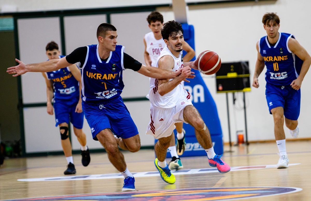 Україна не наздогнала Польщу / фото: FIBA