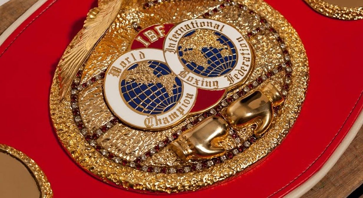 Пояс IBF / фото: facebook.com/boxingibfofficial