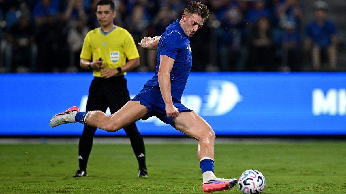 Ліам Делап / Photo by Darren Walsh/Chelsea FC via Getty Images