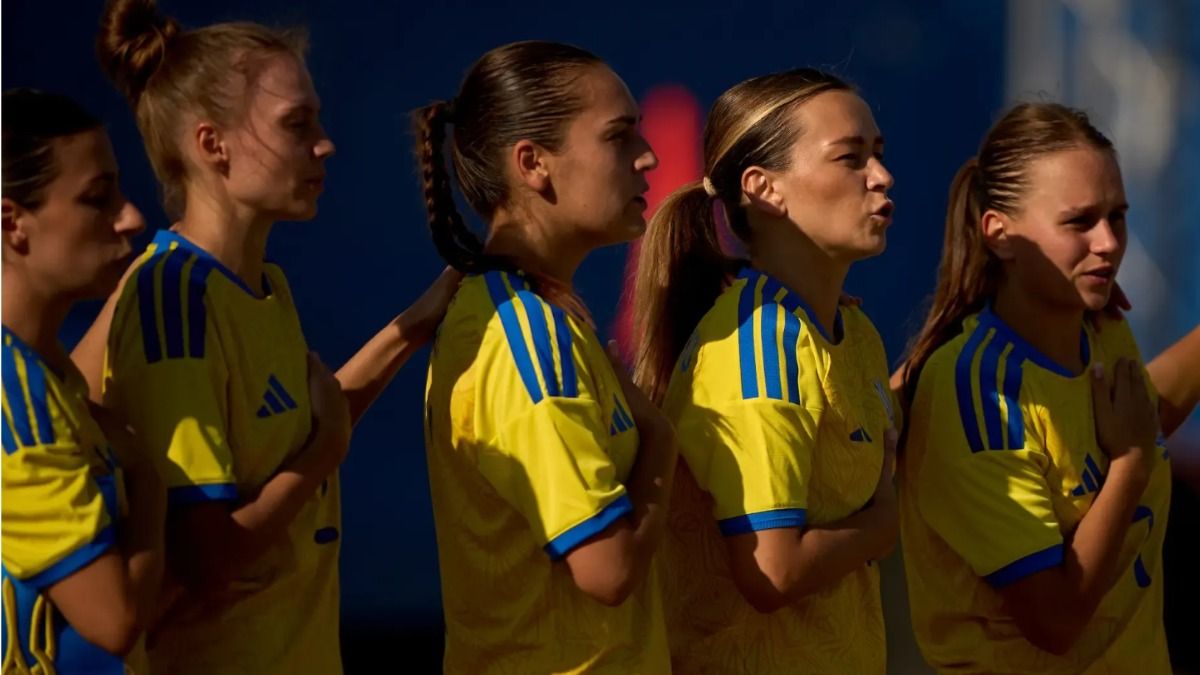 Жіноча збірна України з пляжного футболу / Beach Soccer World Wide