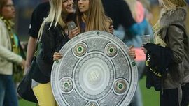 "Боруссия" Д - "Шальке" 8:7 в обзоре 32 тура Бундеслиги. ФОТО "Боруссия" Д - "Шальке" 8:7 в обзоре 32 тура Бундеслиги. ФОТО