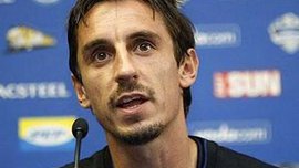 Гарі Невілл: "МЮ" потрібно підсилити склад Гарі Невілл: "МЮ" потрібно підсилити склад