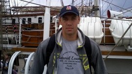 "У Киргизстані сусід різав сусіда". Український голкіпер – про "киргизького Януковича", естонських "ватників" і дуель з Яя Туре "У Киргизстані сусід різав сусіда". Український голкіпер – про "киргизького Януковича", естонських "ватників" і дуель з Яя Туре