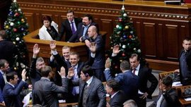 Заплямовані кров’ю реґіонали, господарники з БПП і професійні перебіжчики. Хто є хто у виконкомі ФФУ Заплямовані кров’ю реґіонали, господарники з БПП і професійні перебіжчики. Хто є хто у виконкомі ФФУ