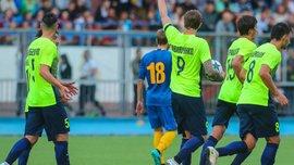 У Росії професійна команда приїхала на домашній матч на маршрутках У Росії професійна команда приїхала на домашній матч на маршрутках
