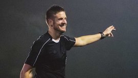Англійський арбітр Аткін зізнався в тому, що є геєм Англійський арбітр Аткін зізнався в тому, що є геєм