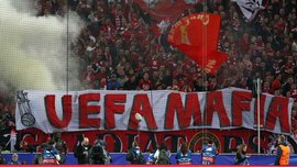 УЄФА оштрафував Спартак за поведінку фанатів на матчі з Ліверпулем УЄФА оштрафував Спартак за поведінку фанатів на матчі з Ліверпулем