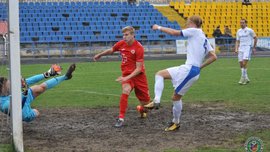 Майже голий чоловік вийшов з підтрибунної лазні, щоб подивитись матч Жемчужина – Волинь Майже голий чоловік вийшов з підтрибунної лазні, щоб подивитись матч Жемчужина – Волинь