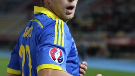 Макаренко та Хачеріді стали хрещеними батьками дітей Кравця Макаренко та Хачеріді стали хрещеними батьками дітей Кравця