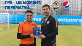 Тайсон и Исмаили получили награду Pepsi Man of the Match Тайсон и Исмаили получили награду Pepsi Man of the Match