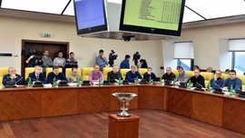 Дніпро, Полтава та ще три клуби ПФЛ втратили професійний статус Дніпро, Полтава та ще три клуби ПФЛ втратили професійний статус