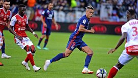 Лига 1: Лион сенсационно проиграл Реймсу Лига 1: Лион сенсационно проиграл Реймсу