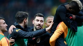 Ризеспор Гладкого проиграл лидеру чемпионата Турции, Галатасарай разгромил Кайсериспор Кучера
Ризеспор Гладкого проиграл лидеру чемпионата Турции, Галатасарай разгромил Кайсериспор Кучера