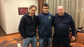 Экс-хавбек Динамо Еременко перешел в Ростов Экс-хавбек Динамо Еременко перешел в Ростов