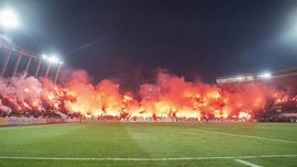 Болельщики в Марокко устроили пиротехническое шоу космических масштабов – видео дня Болельщики в Марокко устроили пиротехническое шоу космических масштабов – видео дня