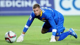 Кіпер Емполі Дронговскі зробив 17 сейвів у матчі з Аталантою – рекордний показник для Італії мінімум за 15 років Кіпер Емполі Дронговскі зробив 17 сейвів у матчі з Аталантою – рекордний показник для Італії мінімум за 15 років