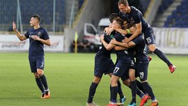 Первая лига: Николаев 8 голами уничтожил Сумы, Волынь на последних минутах вырвала ничью и обогнала Металлист 1925 Первая лига: Николаев 8 голами уничтожил Сумы, Волынь на последних минутах вырвала ничью и обогнала Металлист 1925