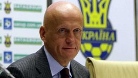 Украинский арбитр Беккер назвал позитив от работы Коллины в Украине Украинский арбитр Беккер назвал позитив от работы Коллины в Украине