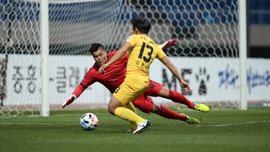 Южная Корея: вице-чемпион страны начал сезон с разгрома, игроки показали лайфхак для приветствий во времена пандемии Южная Корея: вице-чемпион страны начал сезон с разгрома, игроки показали лайфхак для приветствий во времена пандемии