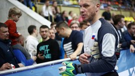 "Перешел за бутылку водки": экс-голкипер сборной России, которого унизил Шевченко, прокомментировал трансфер в Факел "Перешел за бутылку водки": экс-голкипер сборной России, которого унизил Шевченко, прокомментировал трансфер в Факел