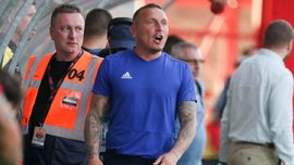 жалаңаш әйел төрт аяғында тұрады Виргин секс порно онлайн