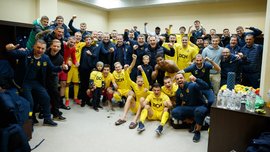 Кучер зізнався, чим мотивував гравців Металіста на перемогу у перерві матчу з Десною Кучер зізнався, чим мотивував гравців Металіста на перемогу у перерві матчу з Десною