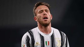 Артур потрапив у ДТП на своєму Ferrari – "чорна смуга" зірки Ювентуса триває Артур потрапив у ДТП на своєму Ferrari – "чорна смуга" зірки Ювентуса триває