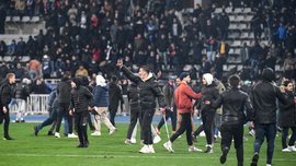 Лион и еще один клуб официально исключили из Кубка Франции Лион и еще один клуб официально исключили из Кубка Франции