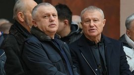 Боруссия Д – Динамо: братья Суркисы сфотографировались с баннером в адрес Путина – кадр дня Боруссия Д – Динамо: братья Суркисы сфотографировались с баннером в адрес Путина – кадр дня