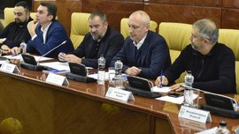 "Це російське замовлення": Протасов пояснив затримання генсекретаря УАФ при виїзді з України "Це російське замовлення": Протасов пояснив затримання генсекретаря УАФ при виїзді з України