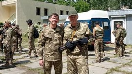 Українські футболісти, які пішли захищати країну від Росії – продовження відео-підбірки від "Футбол 24" Українські футболісти, які пішли захищати країну від Росії – продовження відео-підбірки від "Футбол 24"