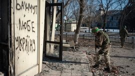 Російські окупанти похизувались вщент знищеним стадіоном у Бахмуті – фото розбомбленої 120-мільйонної арени Російські окупанти похизувались вщент знищеним стадіоном у Бахмуті – фото розбомбленої 120-мільйонної арени