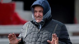Поворознюк жорстко шантажував екс-вінгера Дніпра: "Буду отримувати зарплату в 5-6 разів нижчу або збираю речі та їду" Поворознюк жорстко шантажував екс-вінгера Дніпра: "Буду отримувати зарплату в 5-6 разів нижчу або збираю речі та їду"