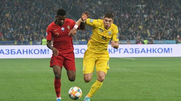 Миколенко попал в сферу интересов Фенербахче – защитника Динамо просматривали на матче Украины против Португалии, – СМИ Миколенко попал в сферу интересов Фенербахче – защитника Динамо просматривали на матче Украины против Португалии, – СМИ