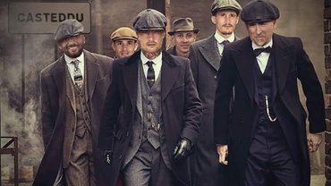 "Збиті льотчики" на чолі з Ніндзя – Кальярі шокував Серію А з Маліновським та вже замахнувся на Лігу чемпіонів "Збиті льотчики" на чолі з Ніндзя – Кальярі шокував Серію А з Маліновським та вже замахнувся на Лігу чемпіонів