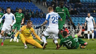 Динамо – Ворскла: Максимов переигрывает Михайличенко, VAR не понадобился несмотря на отмену гола, герои сборов тянут Динамо – Ворскла: Максимов переигрывает Михайличенко, VAR не понадобился несмотря на отмену гола, герои сборов тянут