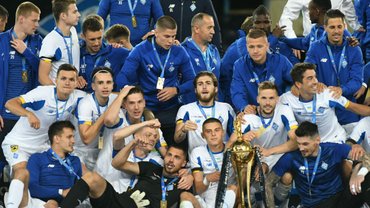 Динамо знову наздогнало Шахтар за кількістю трофеїв у період незалежної України Динамо знову наздогнало Шахтар за кількістю трофеїв у період незалежної України