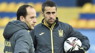 Тренер жіночої збірної України отримуватиме вдвічі більше за Петракова, – ЗМІ Тренер жіночої збірної України отримуватиме вдвічі більше за Петракова, – ЗМІ