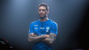 Дарвин официально покинул Ливерпуль, став принципиальным соперником Роналду