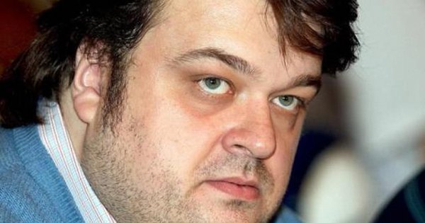 Спортивный комментатор 5 букв. Василий Уткин 2005. Уткин молодой.